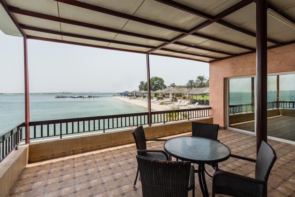 Flamingo Beach Hotel Umm al-Quwain Exterior photo